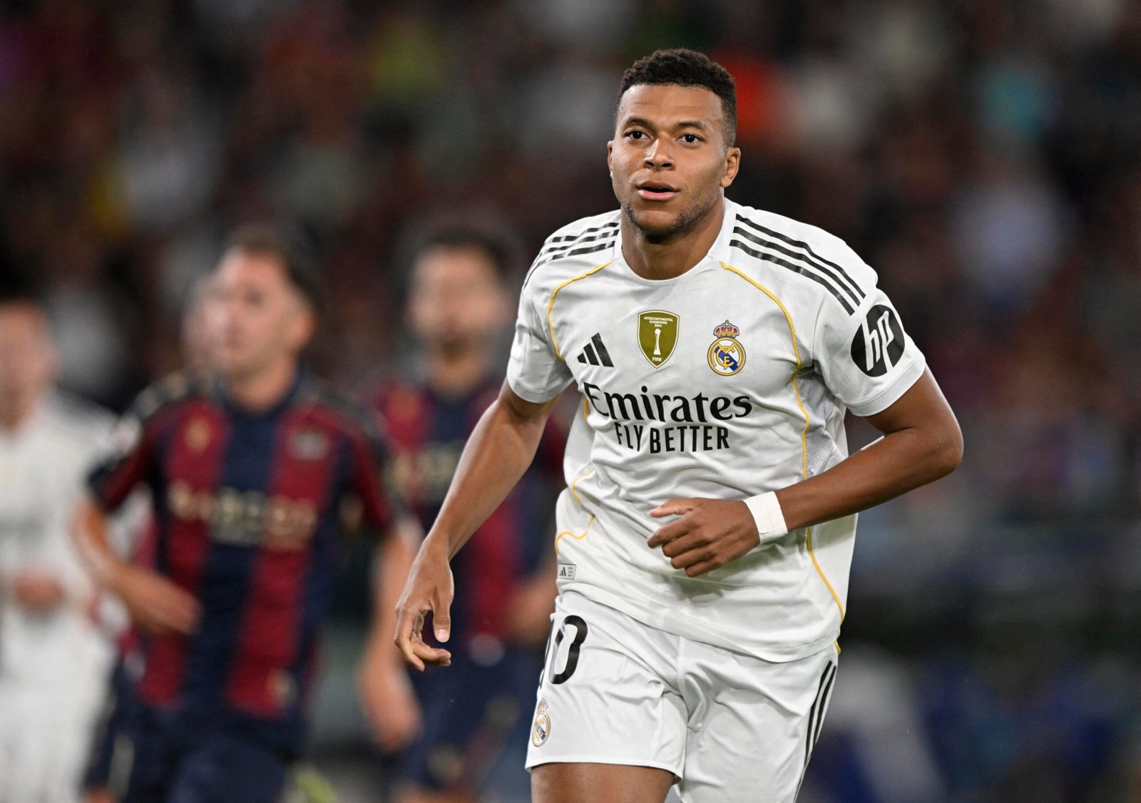 Kylian Mbappé celebra gol Real Madrid - Levante